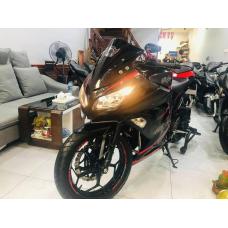 Đôi xe PKL Kawasaki Ninja 300 abs biển 29A giá 8x triệu